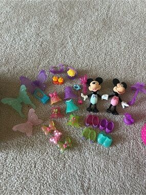 Disney Minnie Mouse Snap & Style Dress-Up Playset - Purple and Teal Accessories